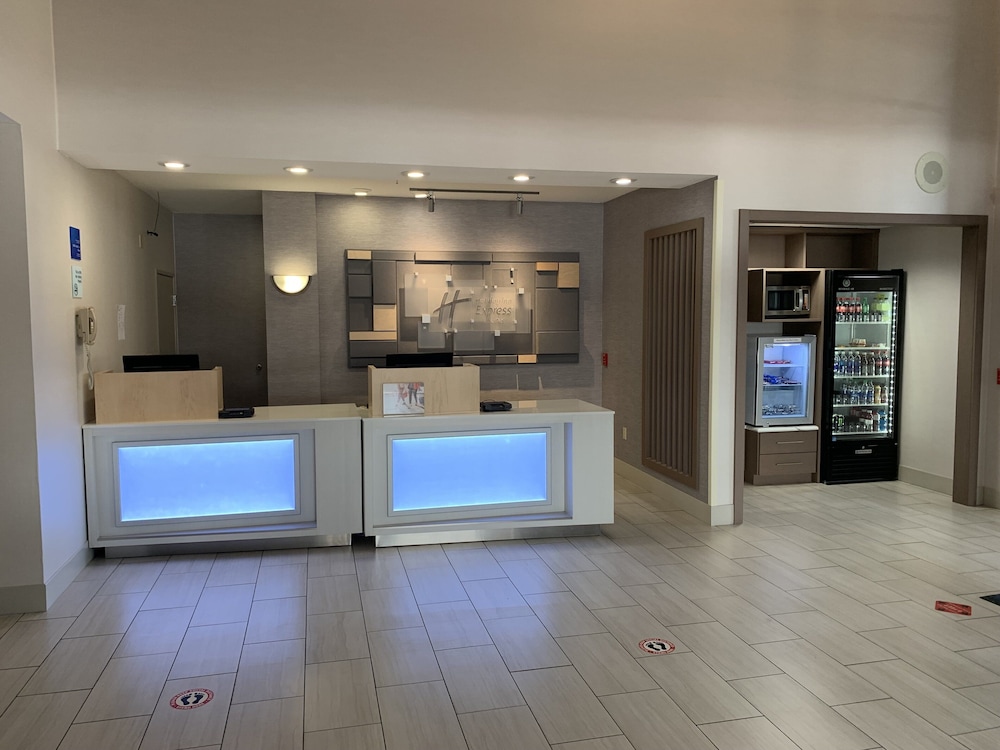 Holiday Inn Express Hotel And Suites Franklin Oil City 11/48