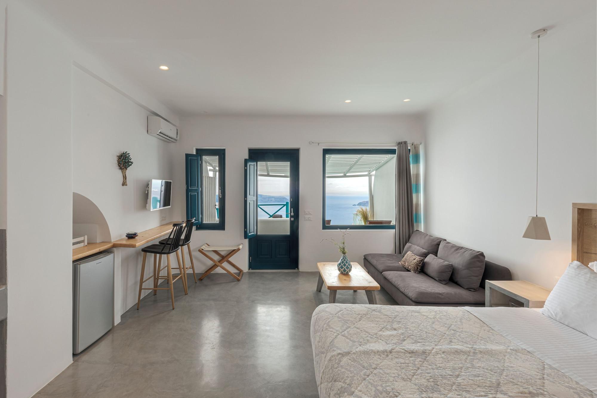 Honeymoon, Suite, Caldera View, Outdoor Jetted Tub