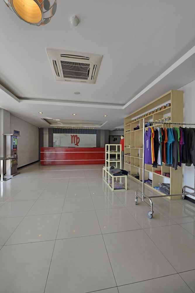 Lobby at Zodiak Sutami by KAGUM Hotels, BANDUNG