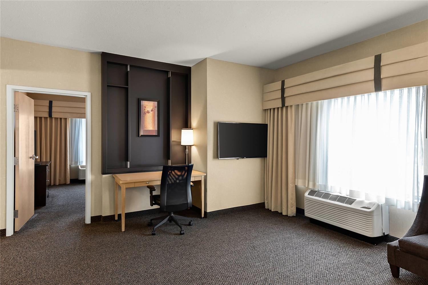 Cambria Hotel Columbus - Polaris 24/24