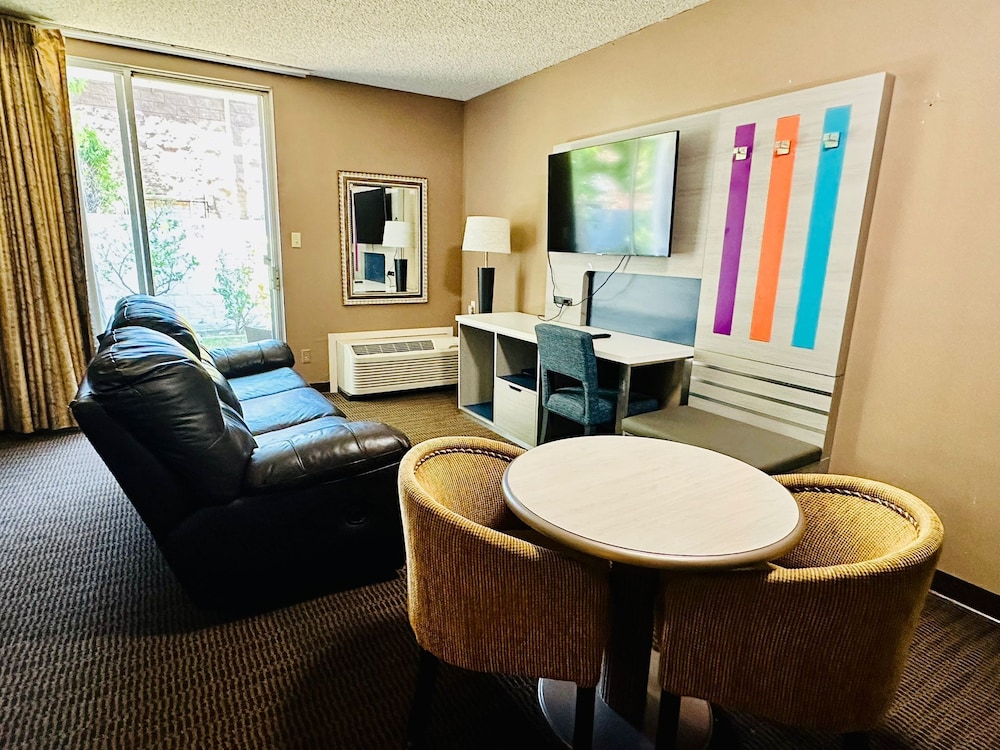 Hotel Pacific Garden 40/58