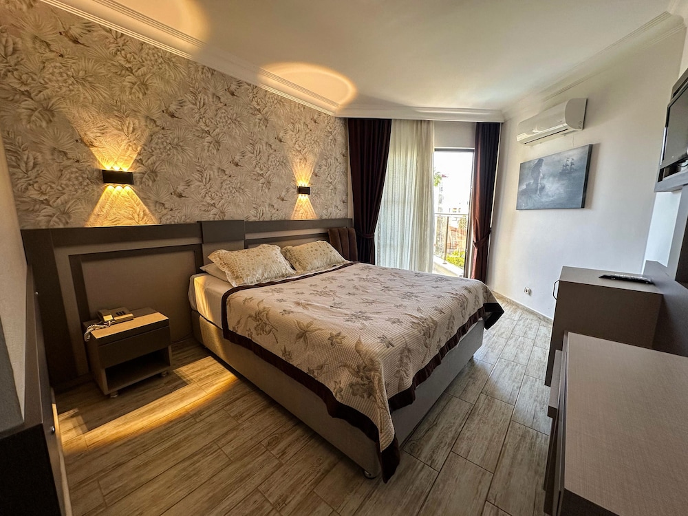 Monte Carlo Hotel 20/50