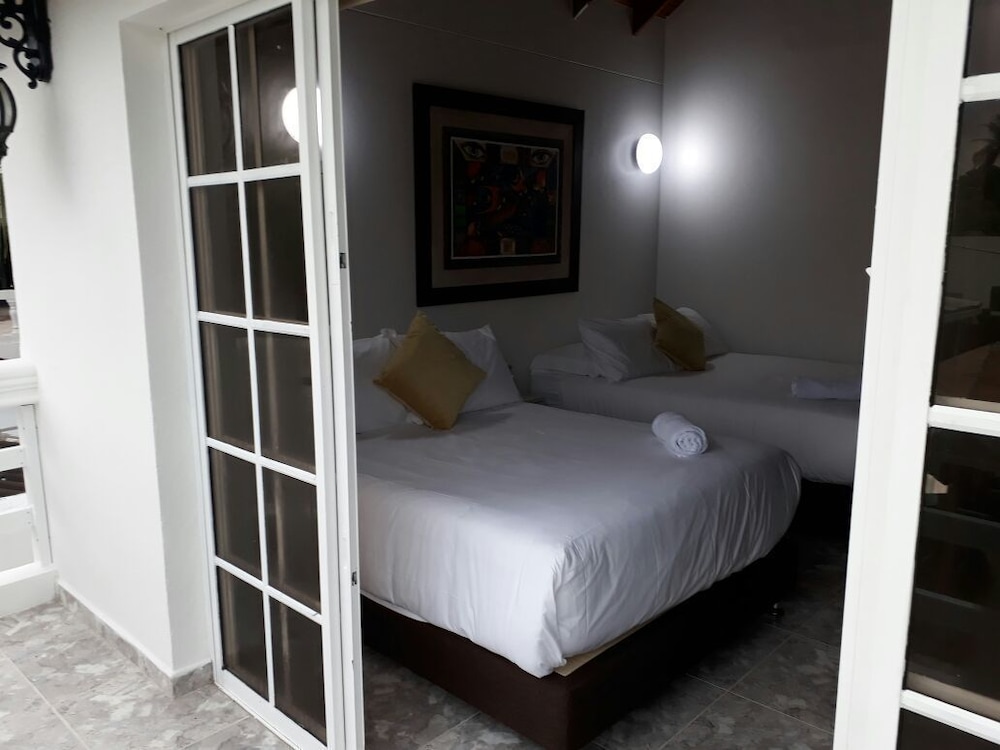 Koray Hotel 24/60