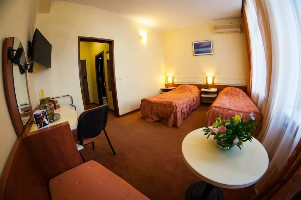 Astoria Hotel 31/50