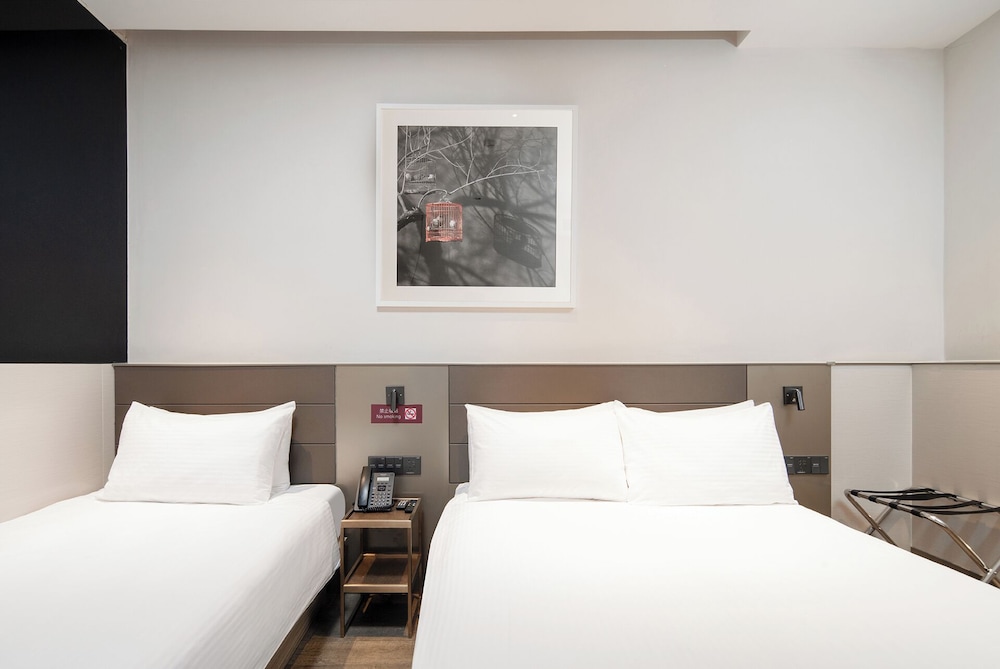 Meichen Hotel 32/72