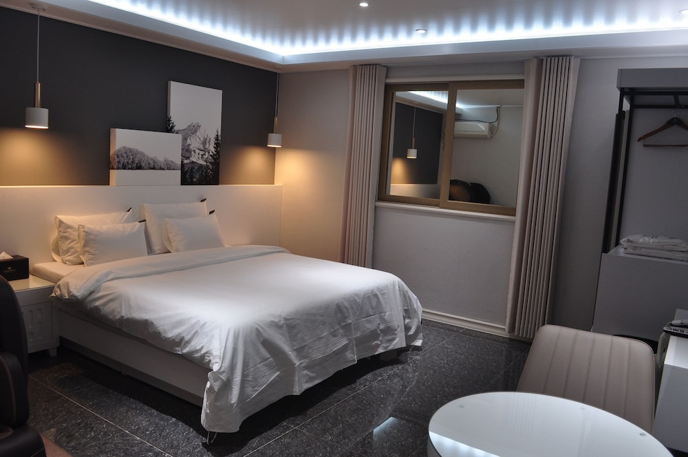Business Hotel Venture 13/29