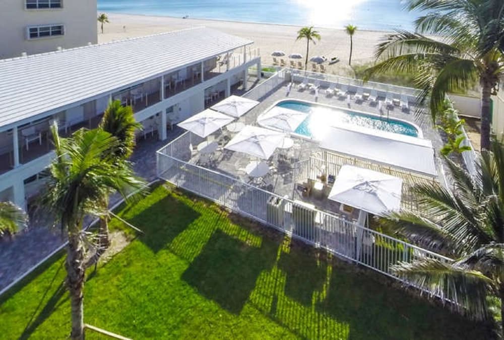 Tides Inn Hotel 33/39