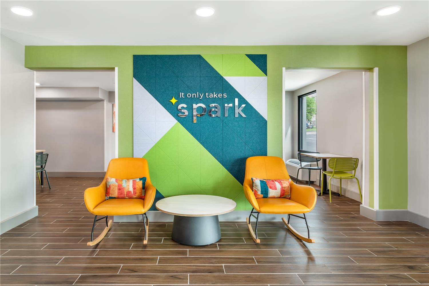 Spark by Hilton Knoxville North I-75 24/24