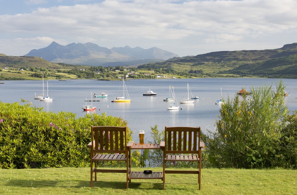 CUILLIN HILLS HOTEL 52/57