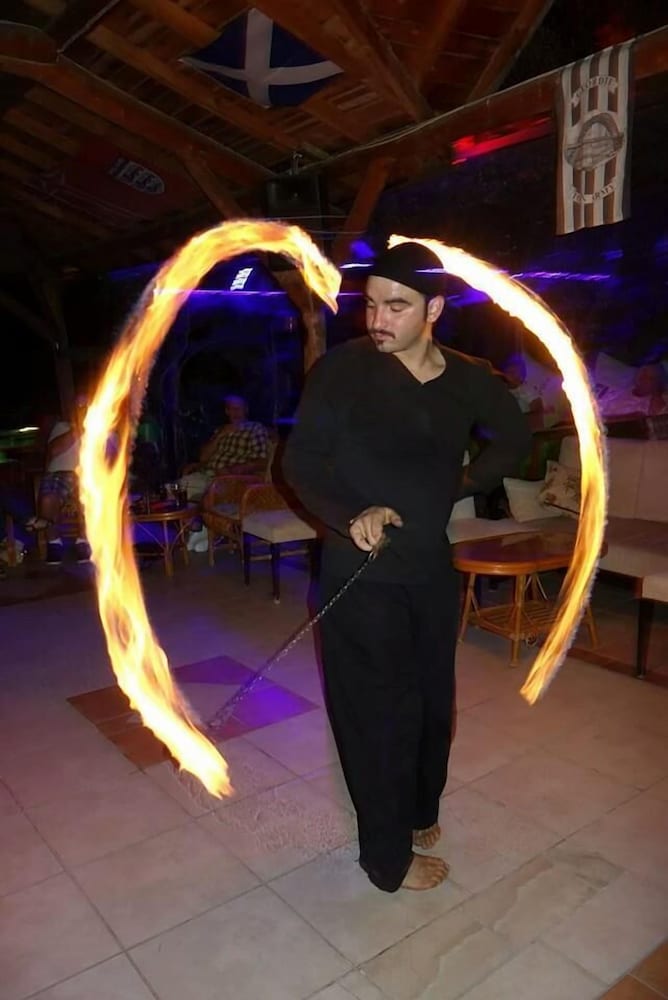 Sonmez Hotel 25/31