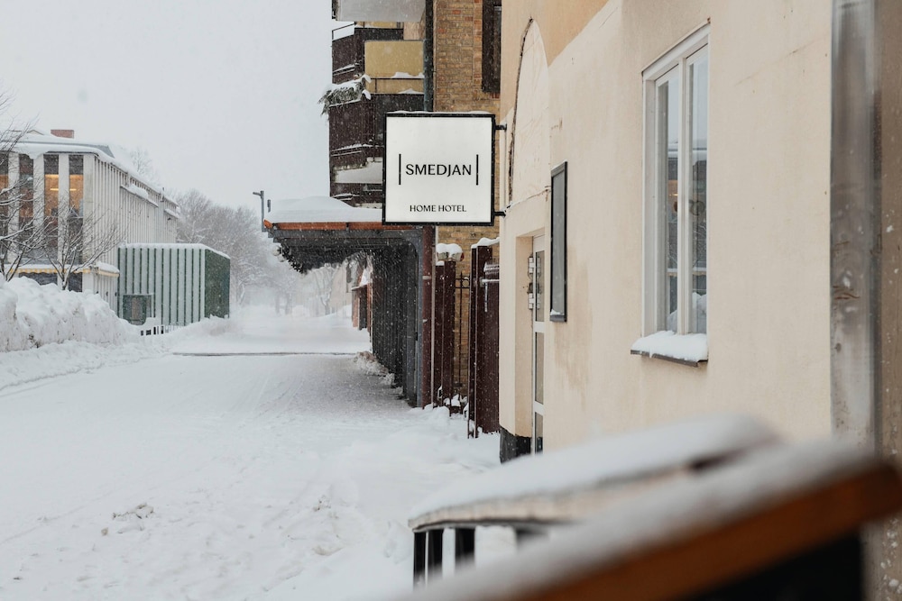 Home Hotel Smedjan 42/45