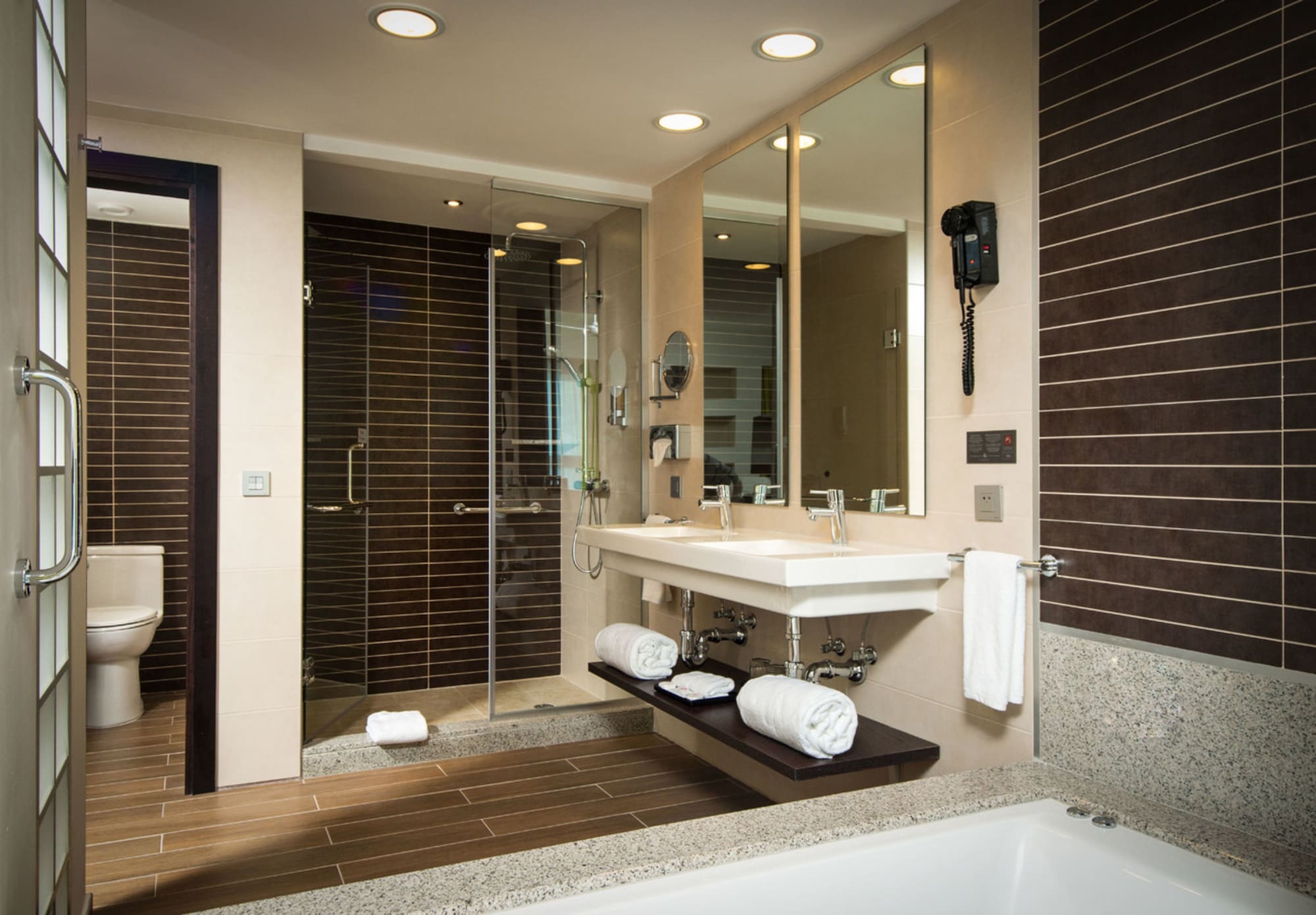 Junior Suite, King Bed, Ocean Front