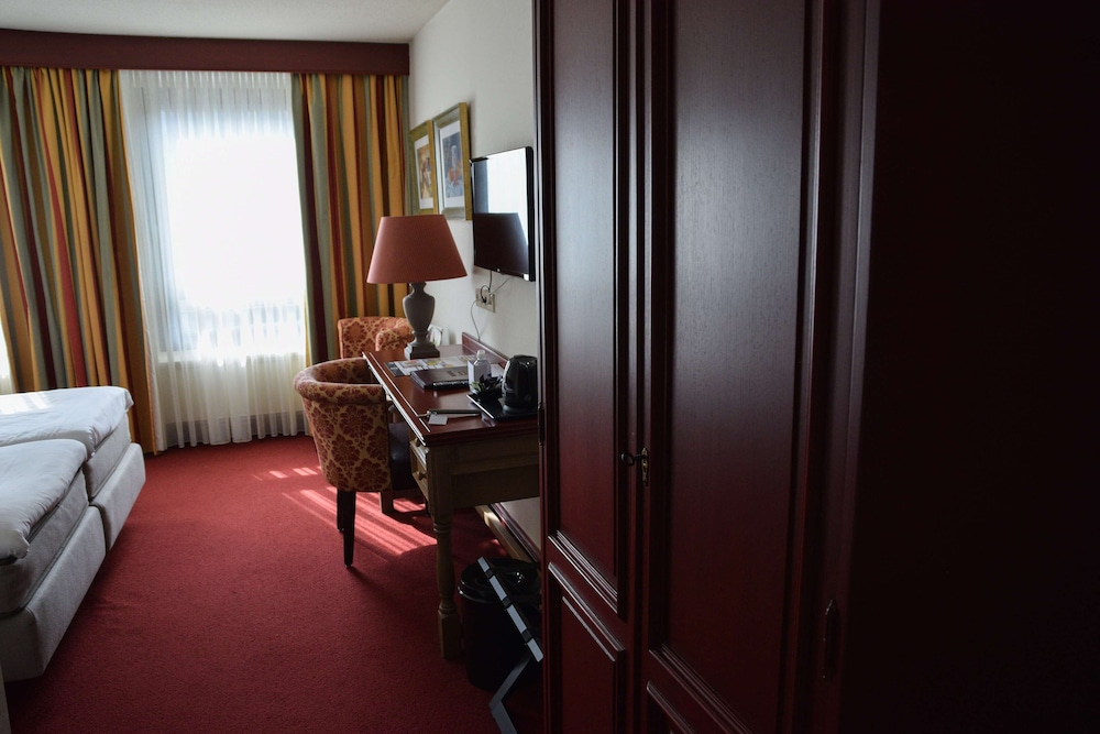 Golden Tulip West Ende 37/73
