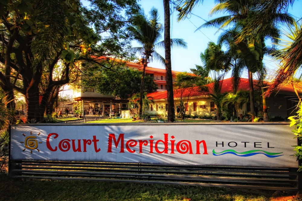 Court Meridian Hotel And Suites 1/36