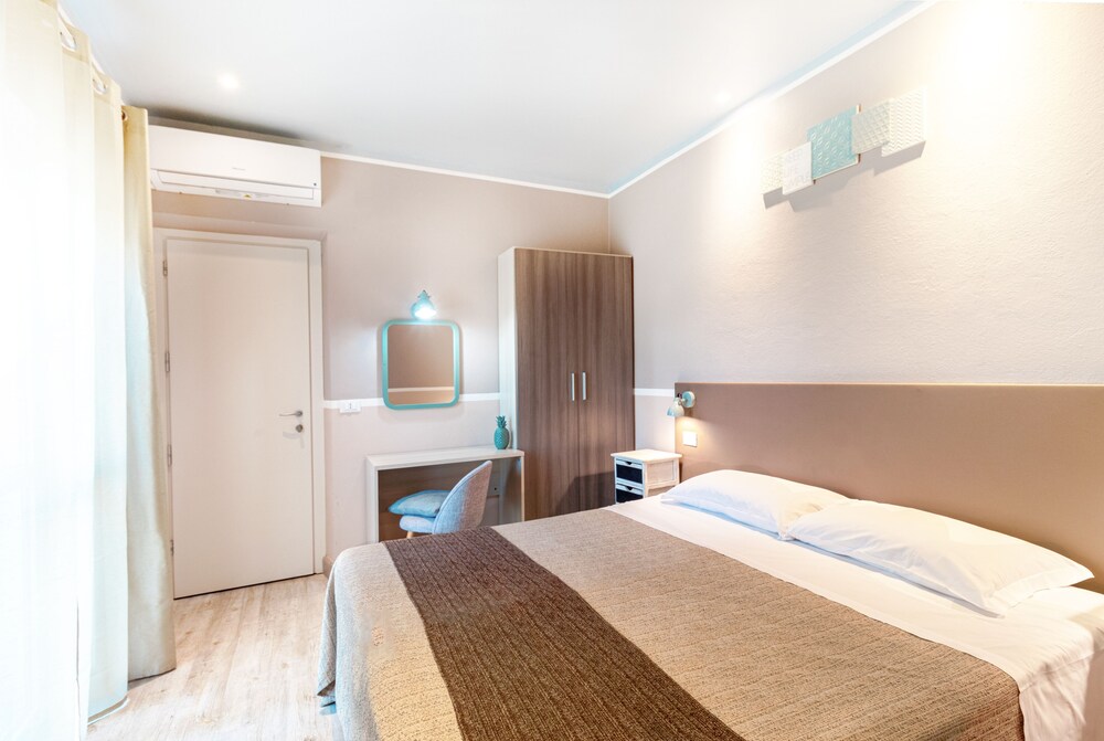 Albergo Serena 2/44