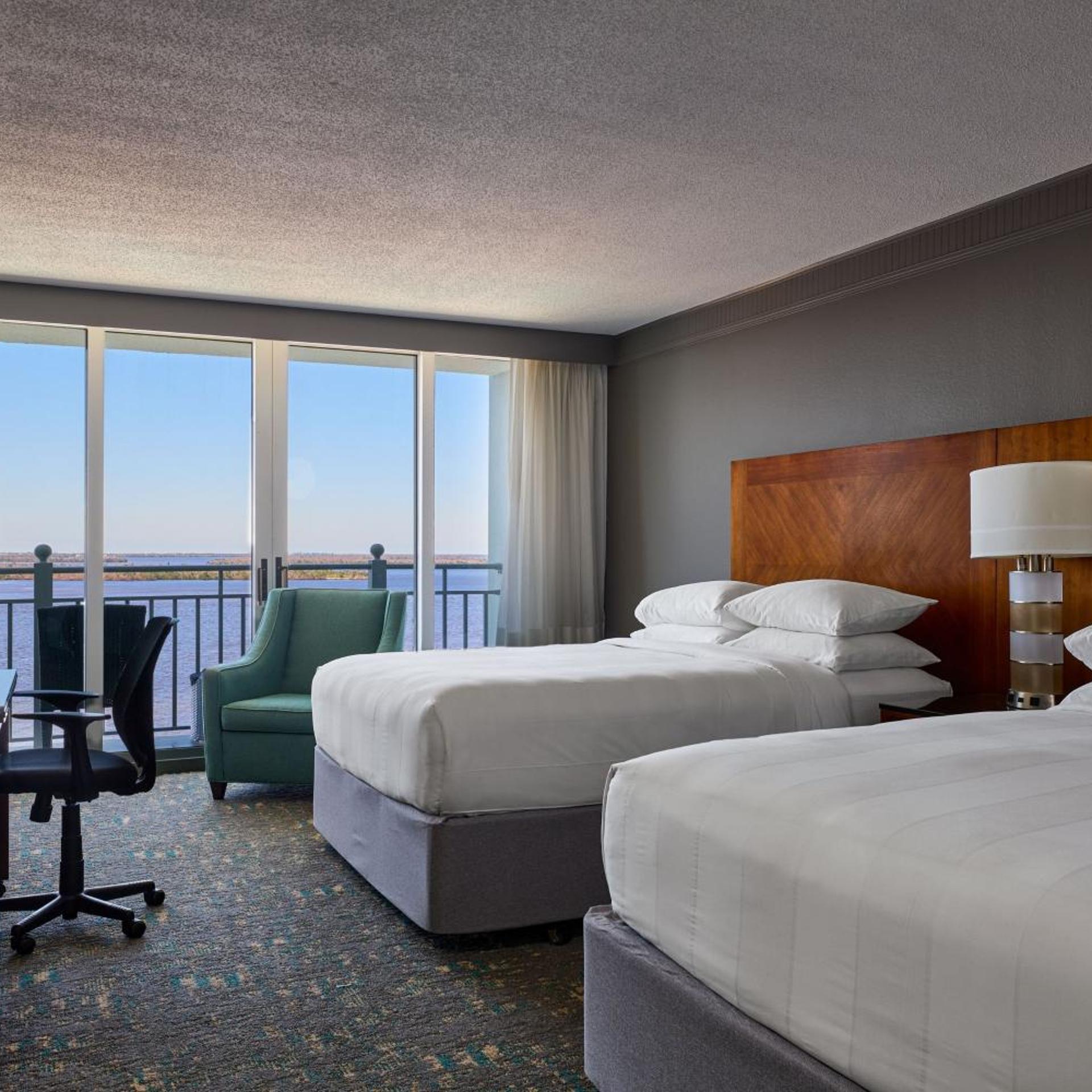 Guest Room, 2 Queen Beds, Water Front, Balcony، Marriott Sanibel Harbour Resort And Spa 2/4