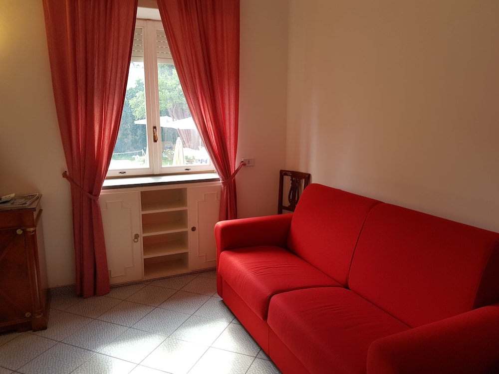 Palatium Mari Hotel 55/75