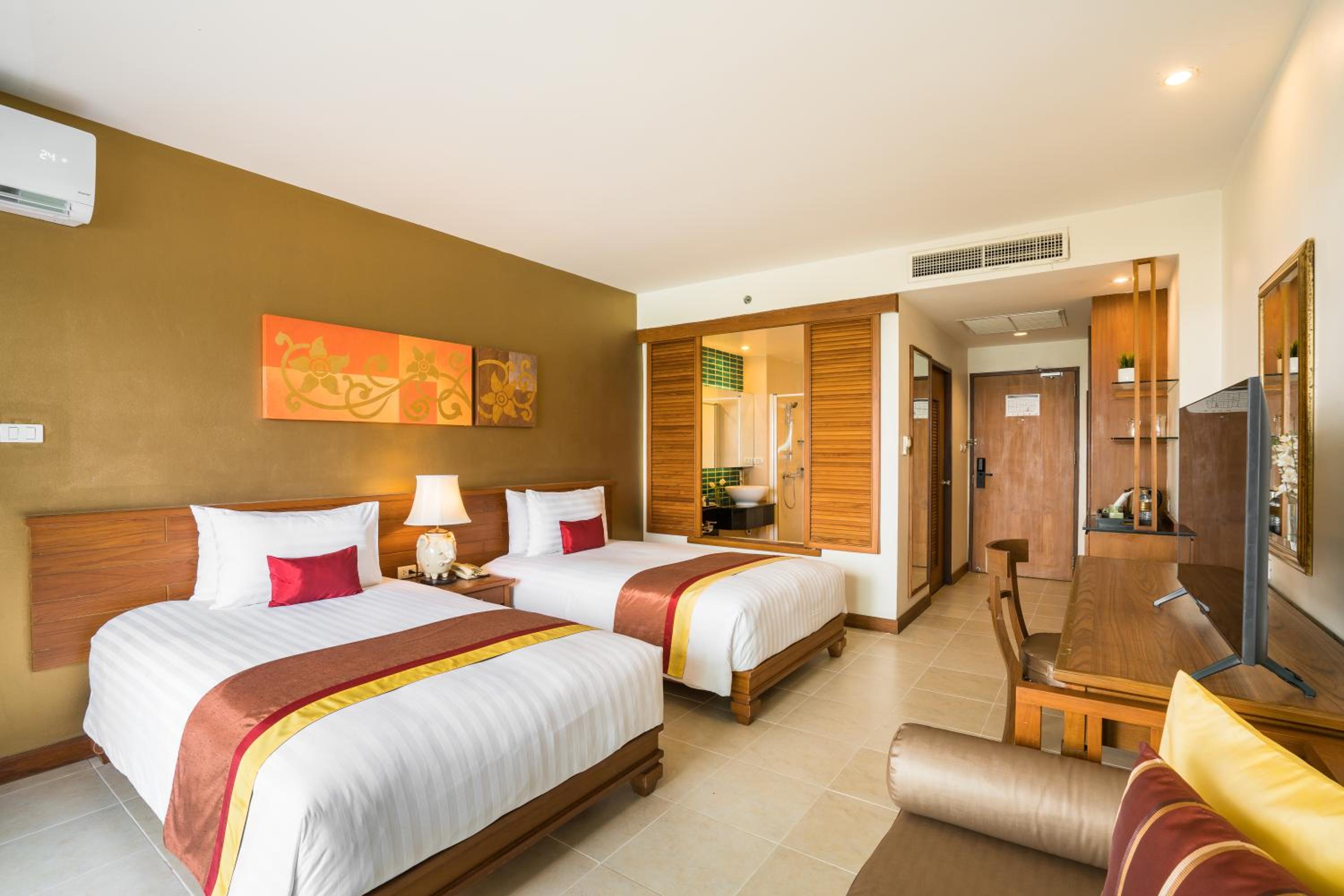 Deluxe, Twin Beds