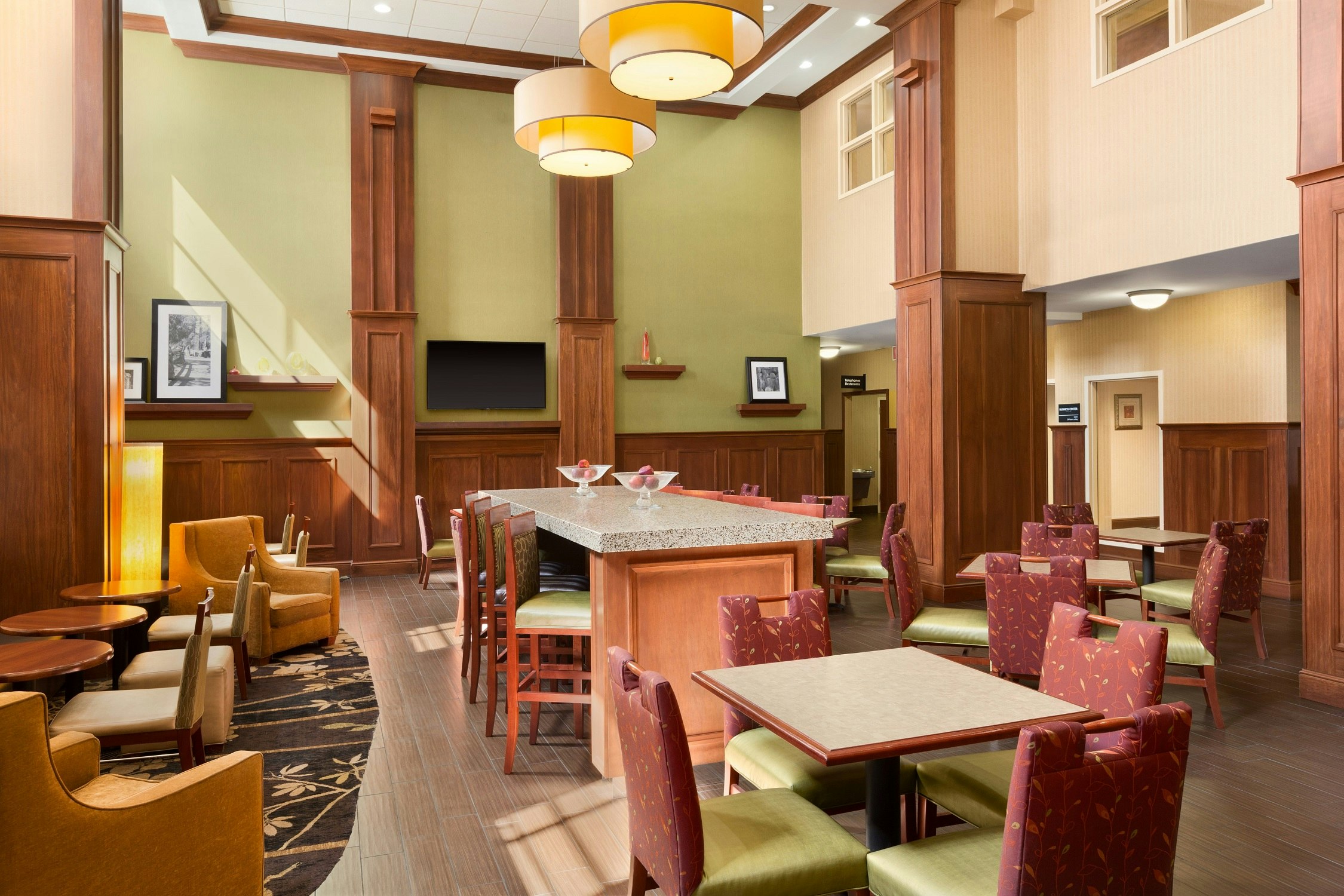 Hampton Inn & Suites Williamsburg Historic District 48/58