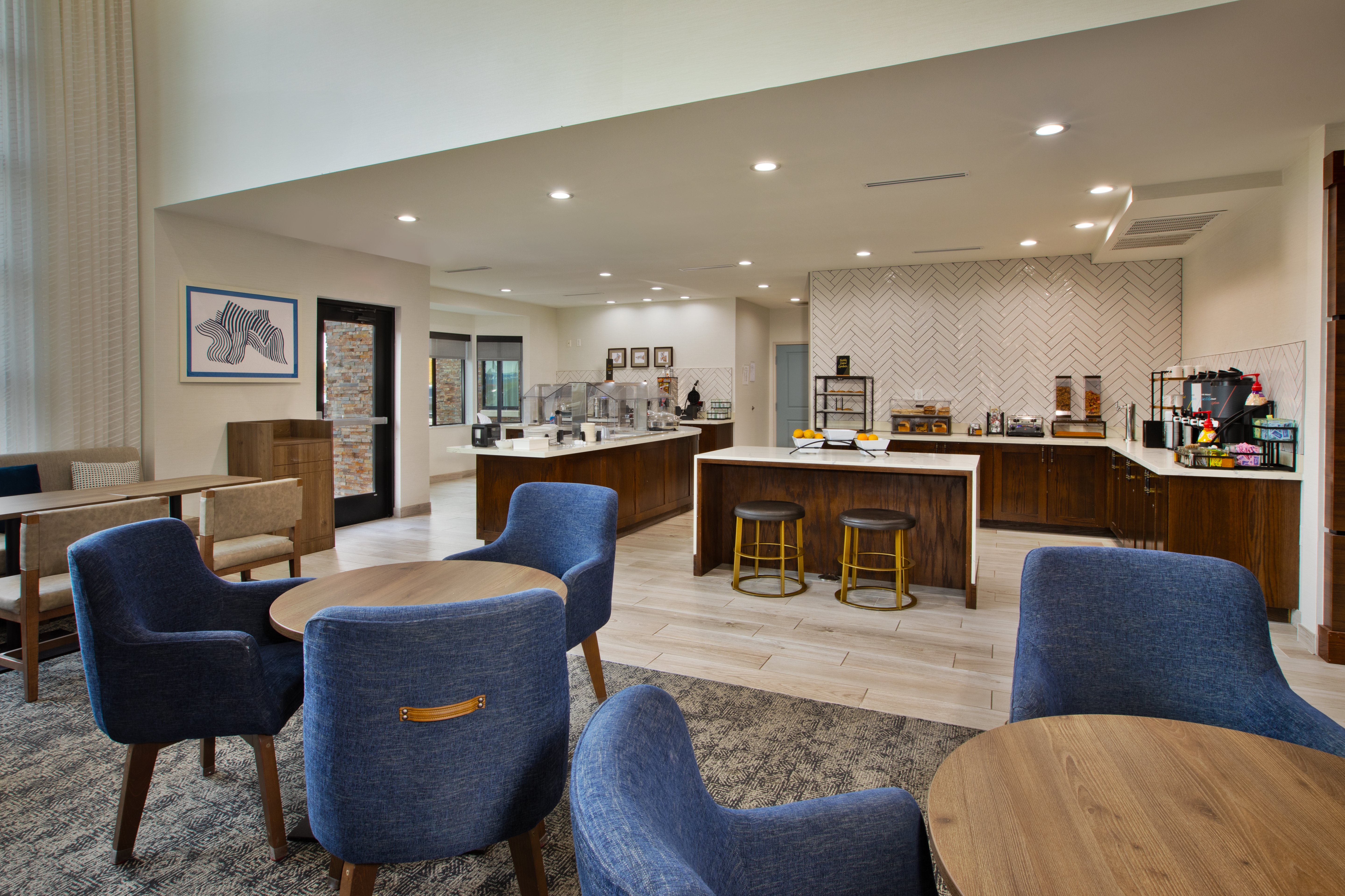 Staybridge Suites Ames 45/54
