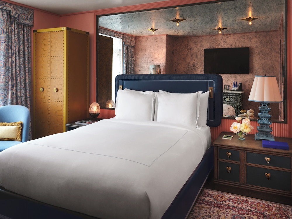 Nomad, Tower, Queen Bed, Accessible، The Fifth Avenue Hotel 2/5