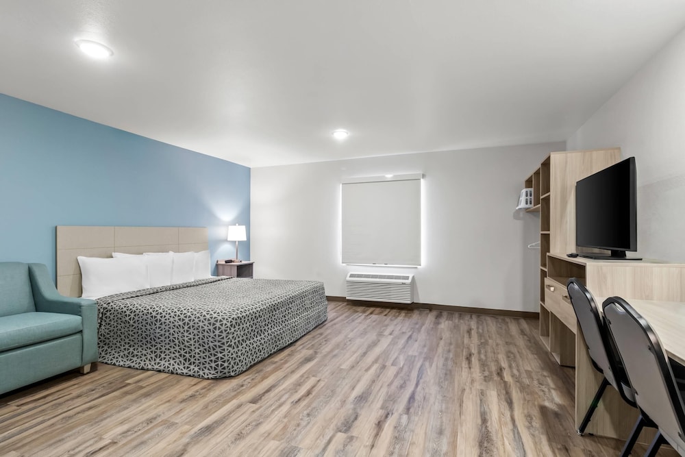 WoodSpring Suites Washington Meadowlands PA 24/45