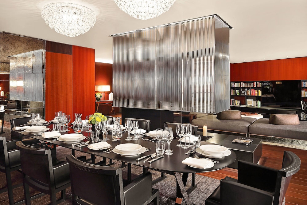 BULGARI HOTEL LONDON 33/40