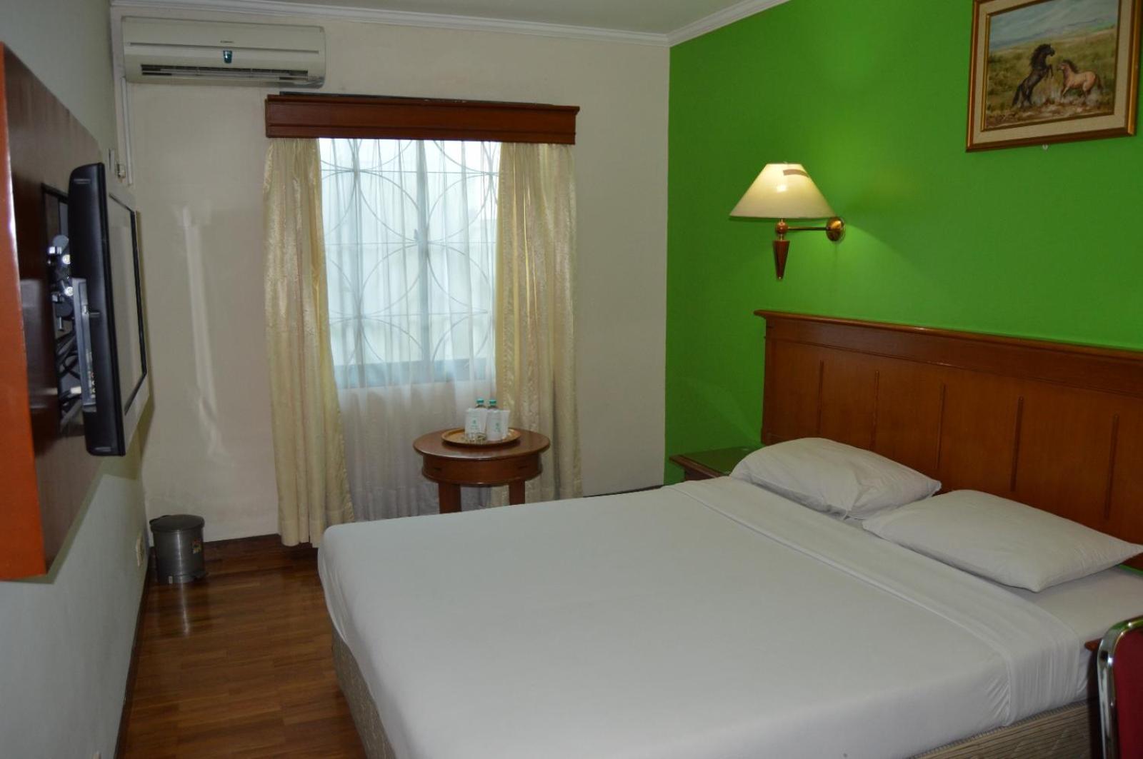 Hotel Mega Cikini 18/28