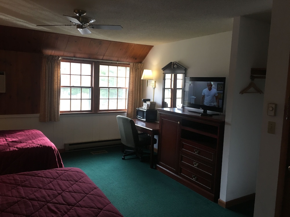 Stonybrook Motel & Lodge 31/59