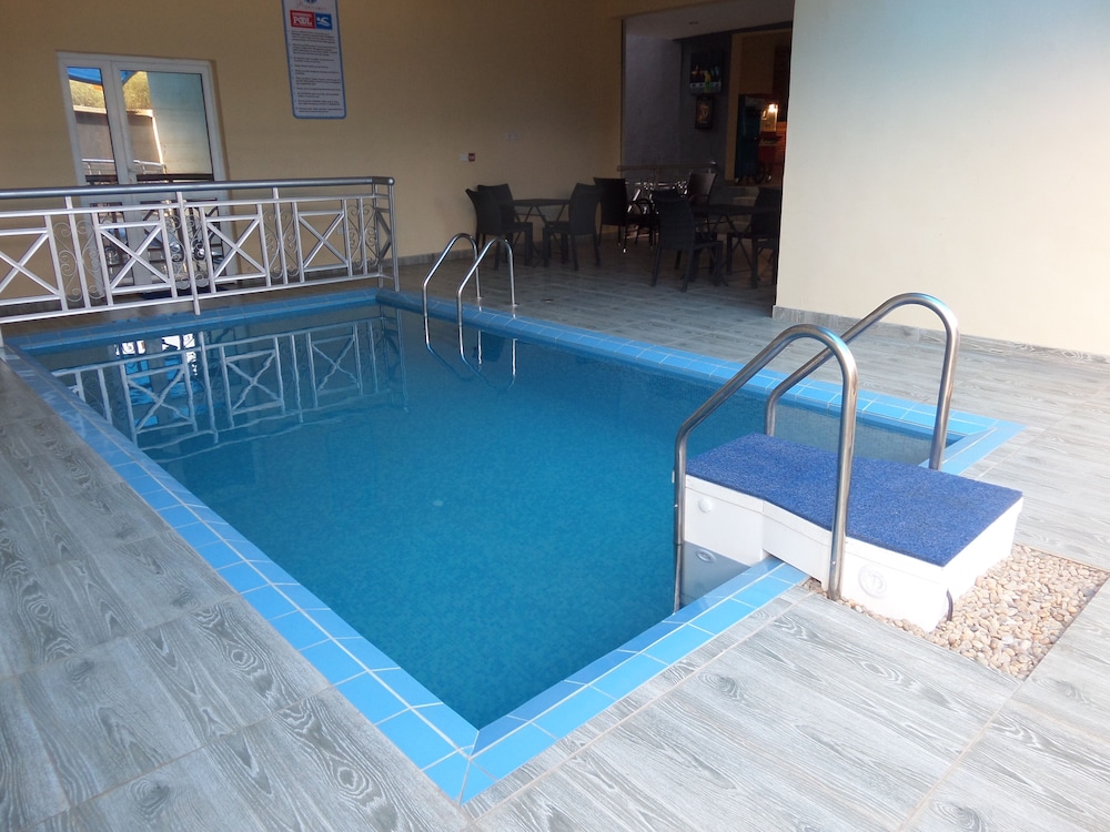 Providence Hotel And Suites 17/35