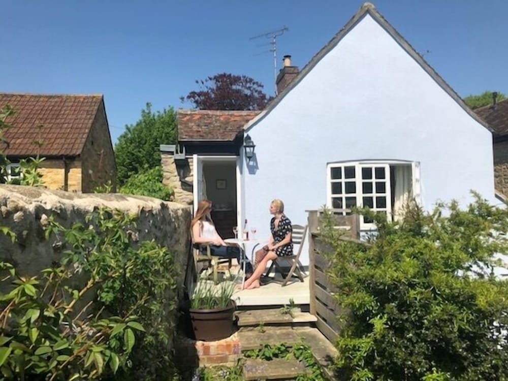 Clare Cottage 15/18