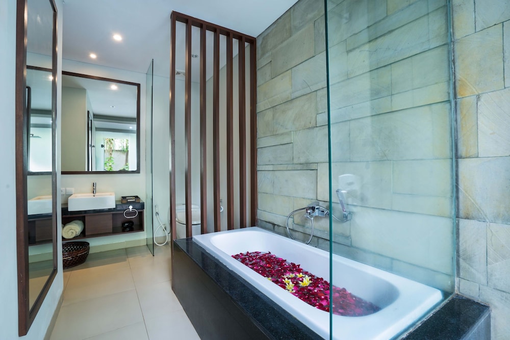 SAMAJA BEACHSIDE VILLAS 37/76