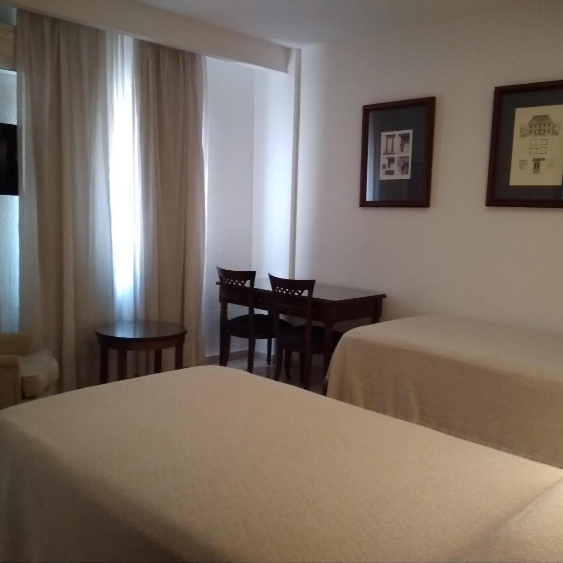 Hotel Nuevo Ara 35/49