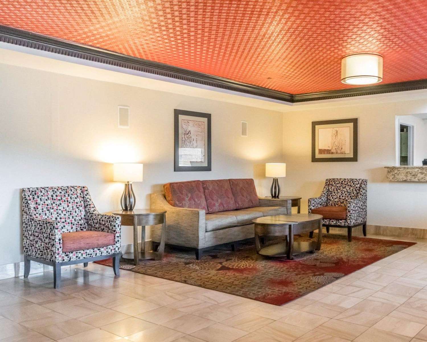 Quality Inn Suites University Airport 10/19