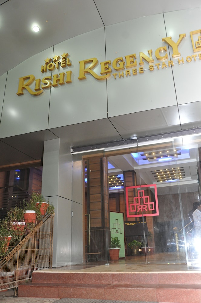 HOTEL RISHI REGENCY 4/32