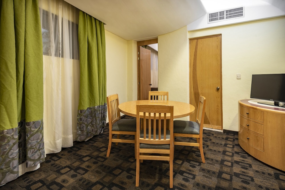 Hotel Mandarin Carton 22/28