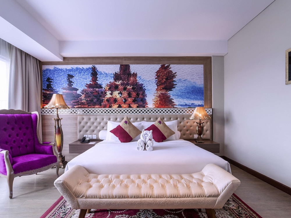 PREMIUM, DELUXE, KING BED