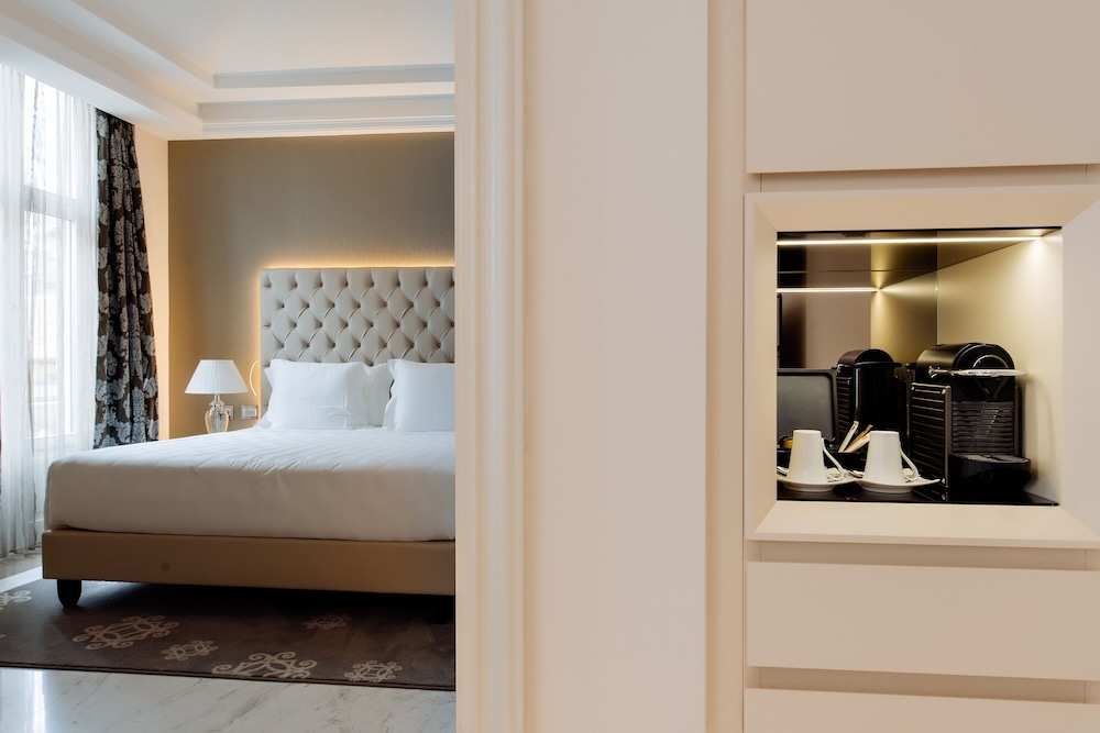 Aleph Rome Hotel Curio Collection by Hilton 24/63