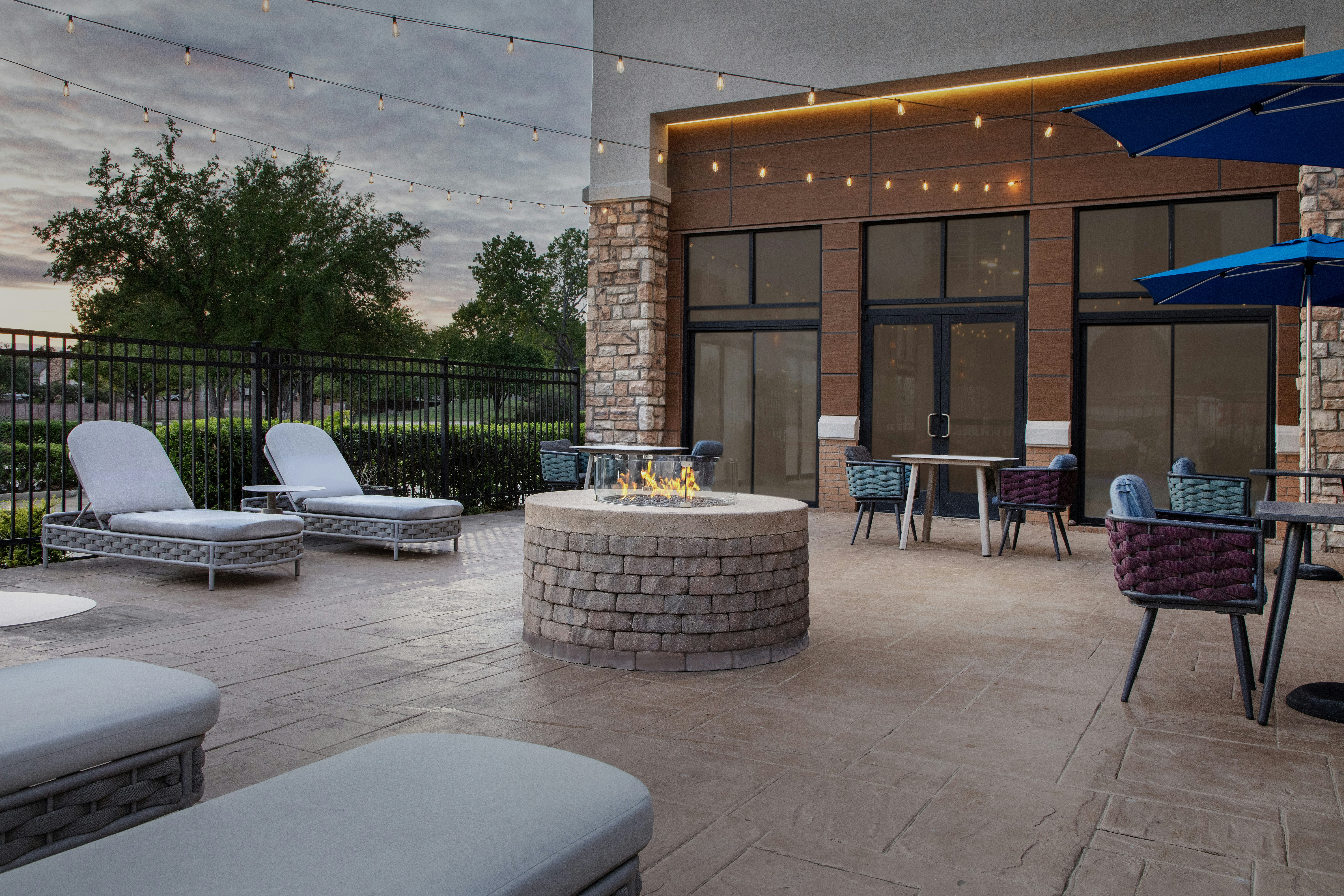 Hampton Inn And Suites Dallas Dfw Airport W Sh 183 Hurst 45/45
