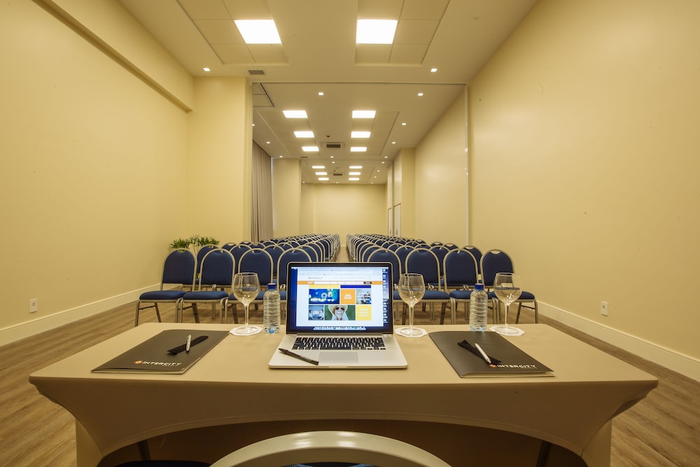Hotel Intercity Suape Costa Dourada 43/47