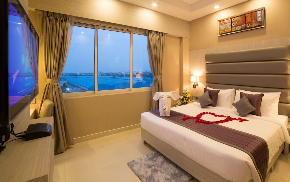 Golden Tulip Salt Lake City Kolkata 6/18