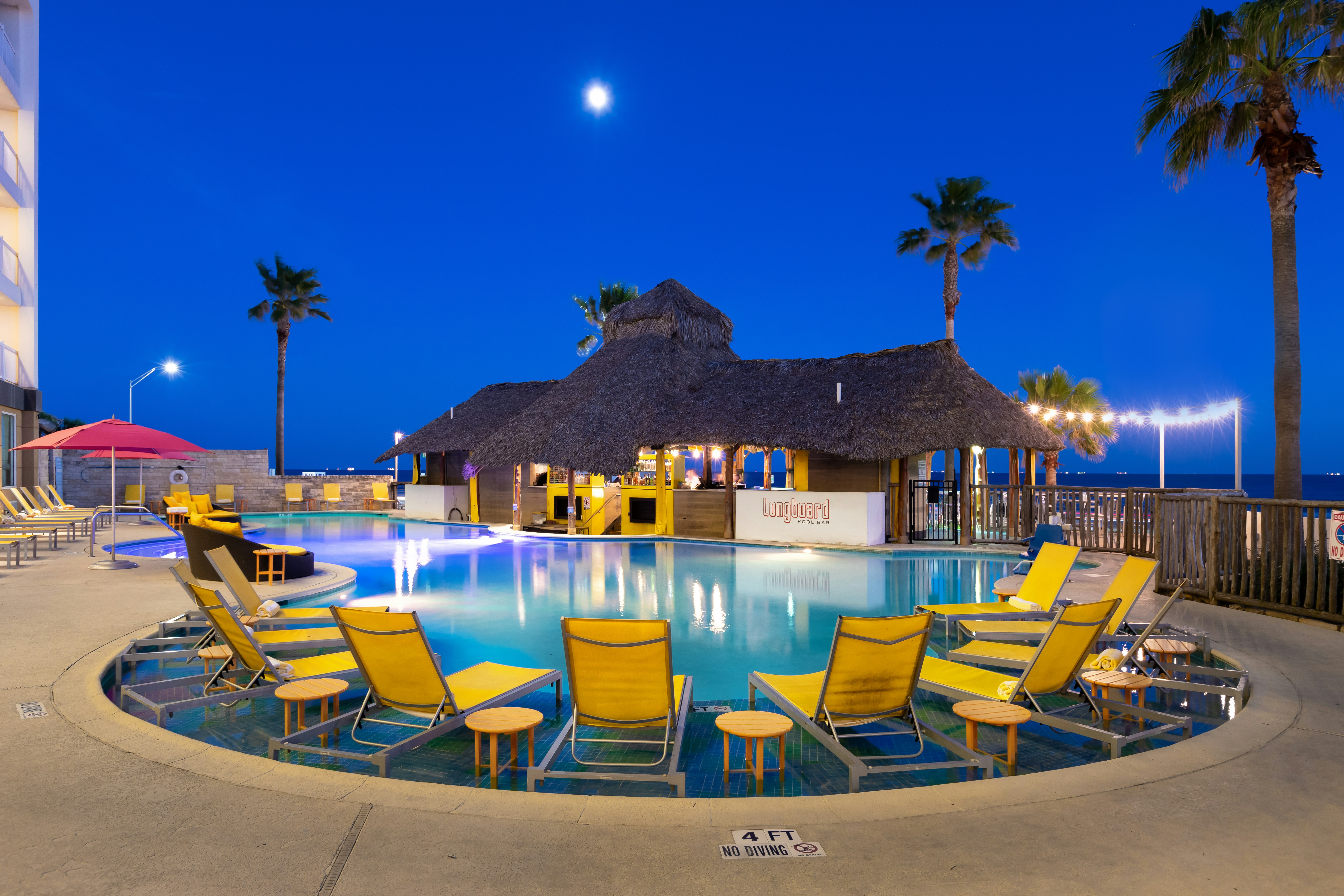 Doubletree By Hilton Hotel Galveston Beach 77/85