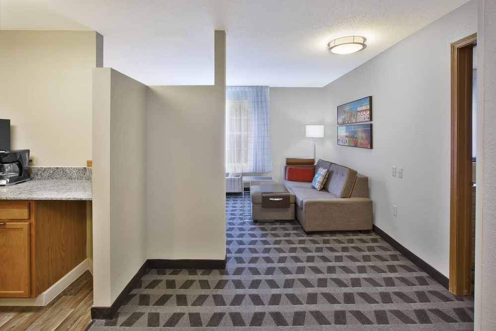 Towneplace Suites By Marriott Brookfield 15/42