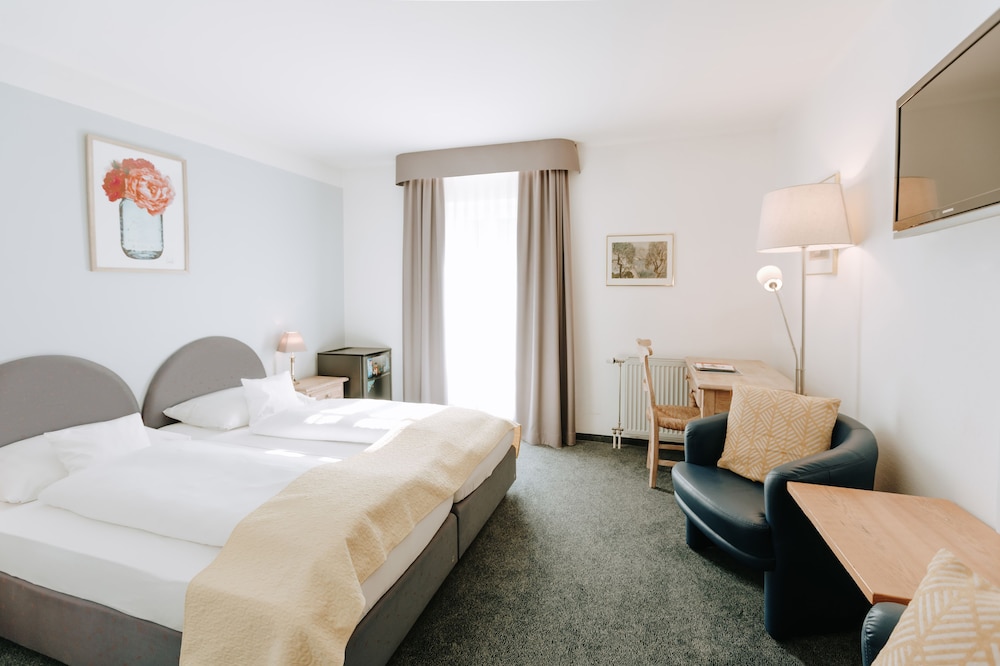 Hotel Deutscher Kaiser im Centrum 12/31
