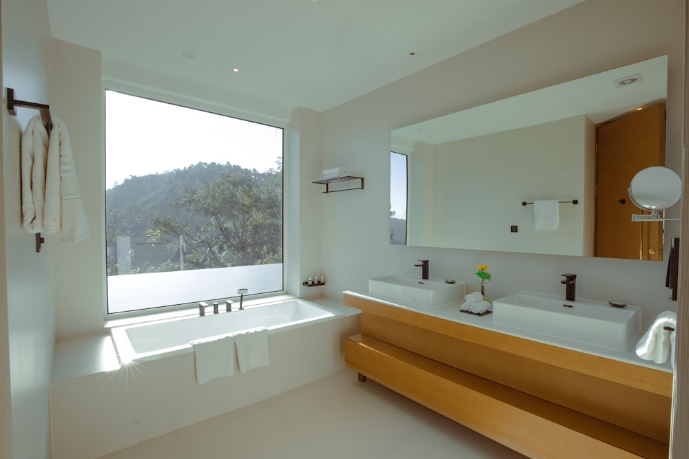 The Terraces Resort and Spa 69/69