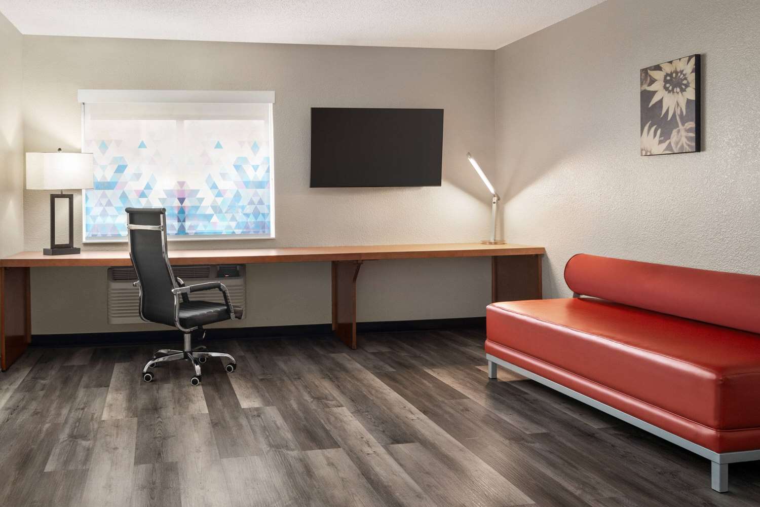 La Quinta Inn & Suites by Wyndham Chicago Tinley Park 32/47