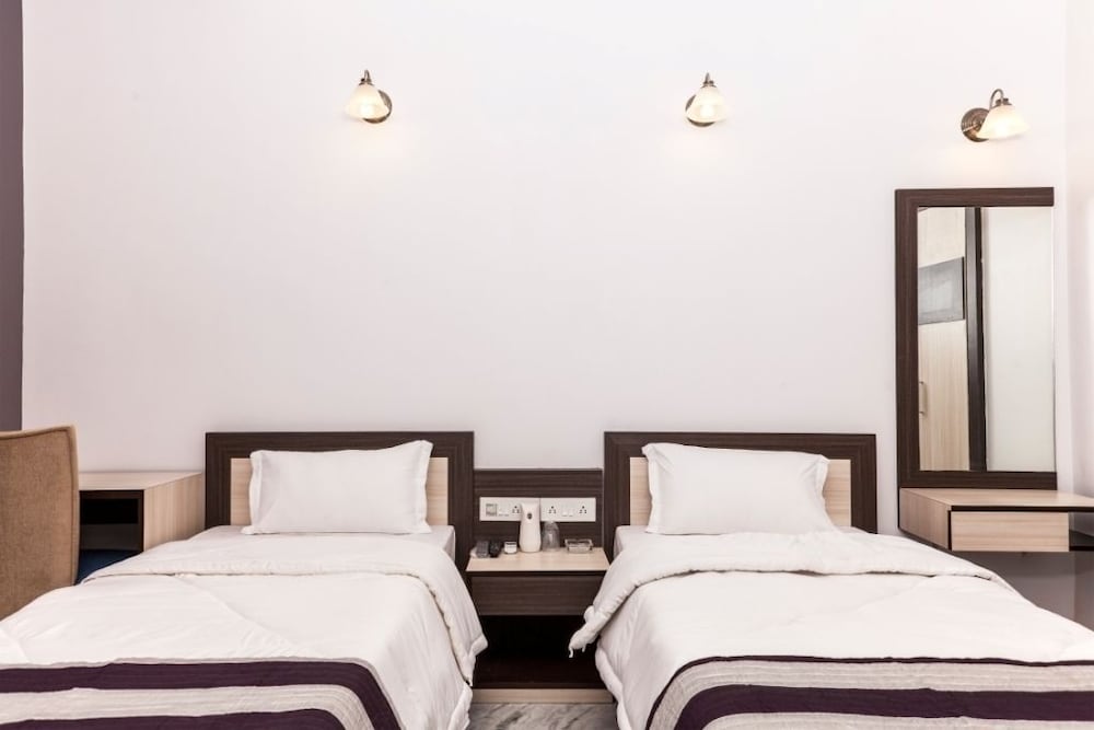 Simi International - The Imperial Guest House 5/20