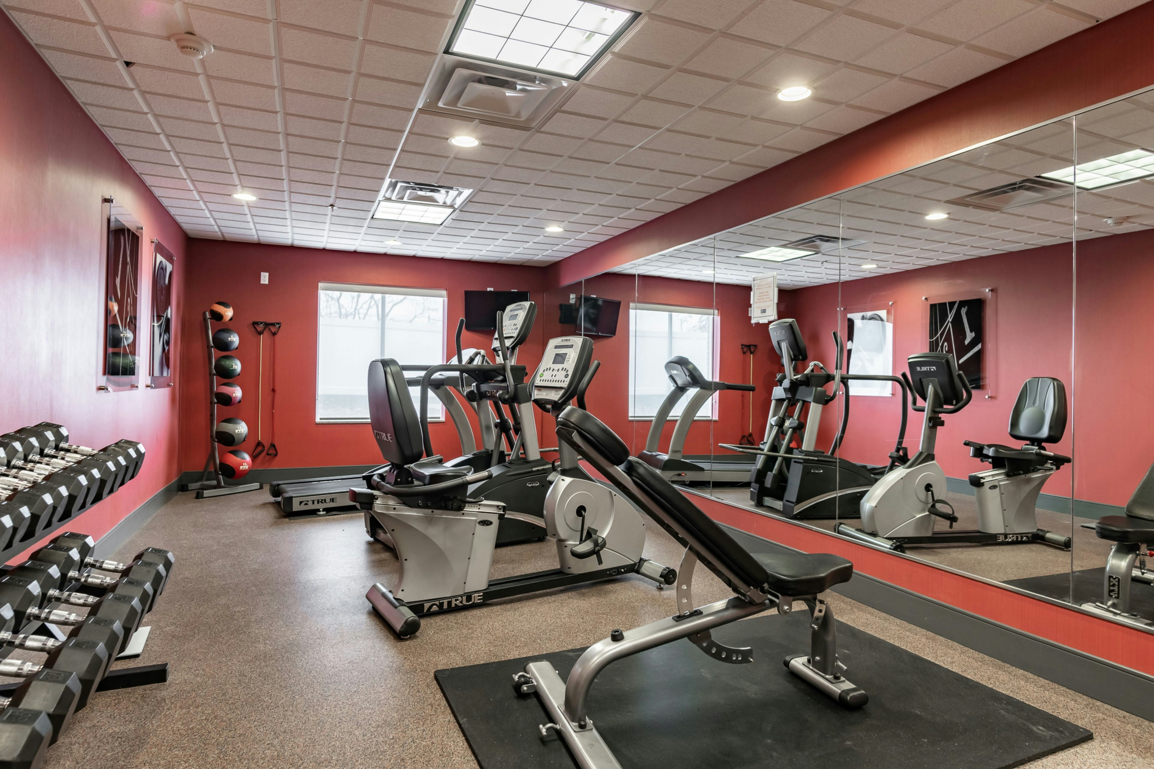 Holiday Inn Express & Suites New Martinsville 43/73