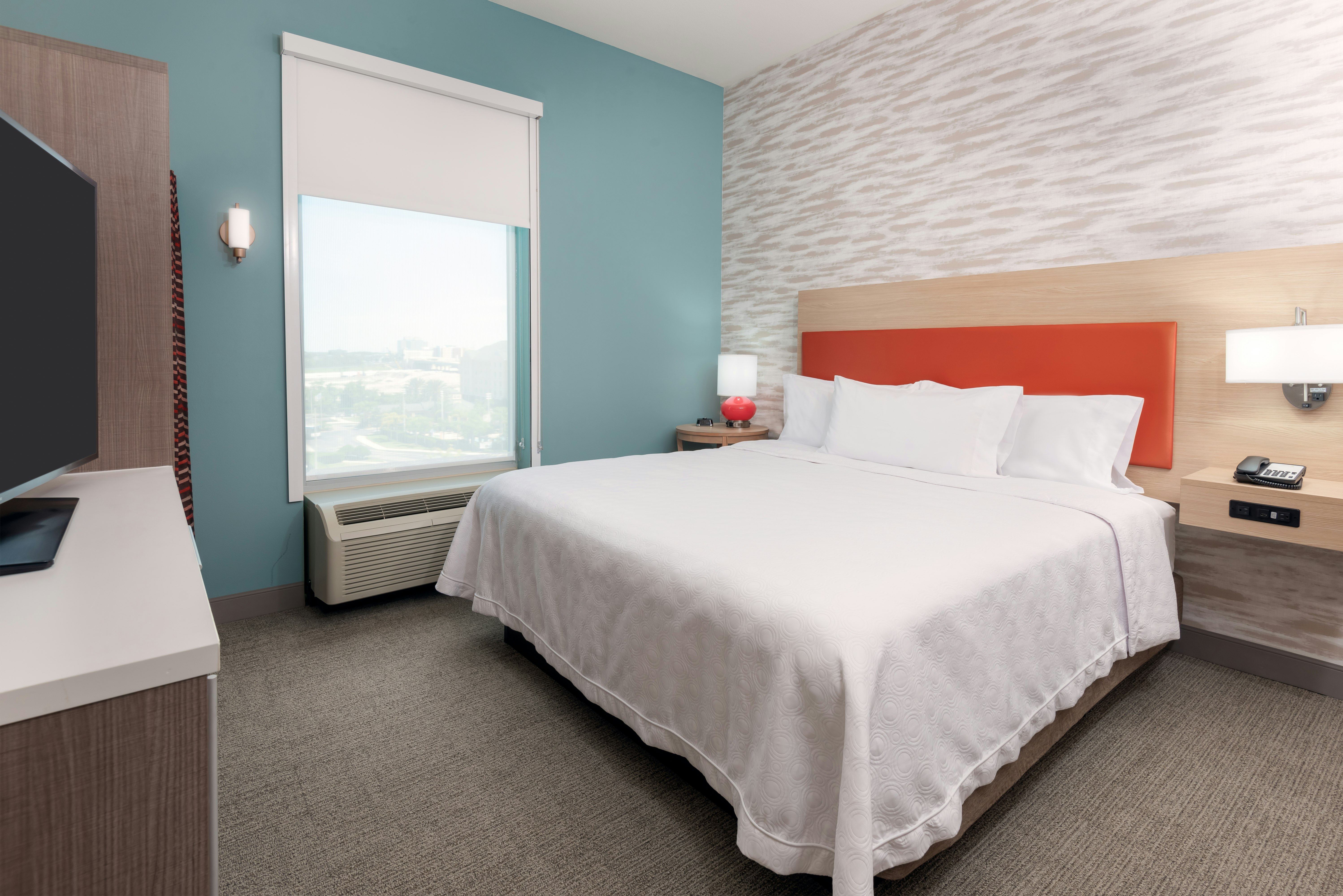 1 BEDROOM, SUITE, KING BED