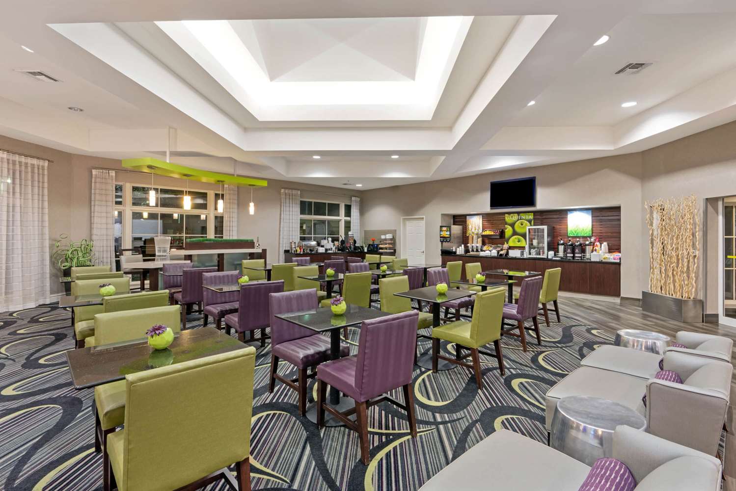 restaurant cafeteria